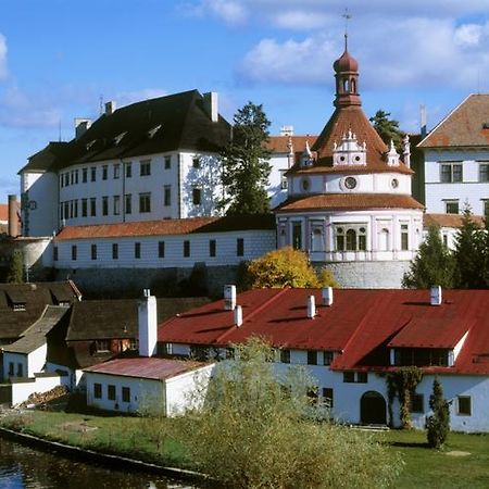 Apartmany Jindrichuv Hradec Exterior photo